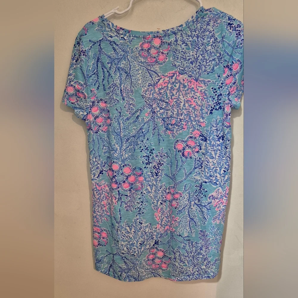 Lilly Pulitzer Etta Tee  Blue Ibiza Now You Sea Me Top Sz.M - Picture 5 of 7